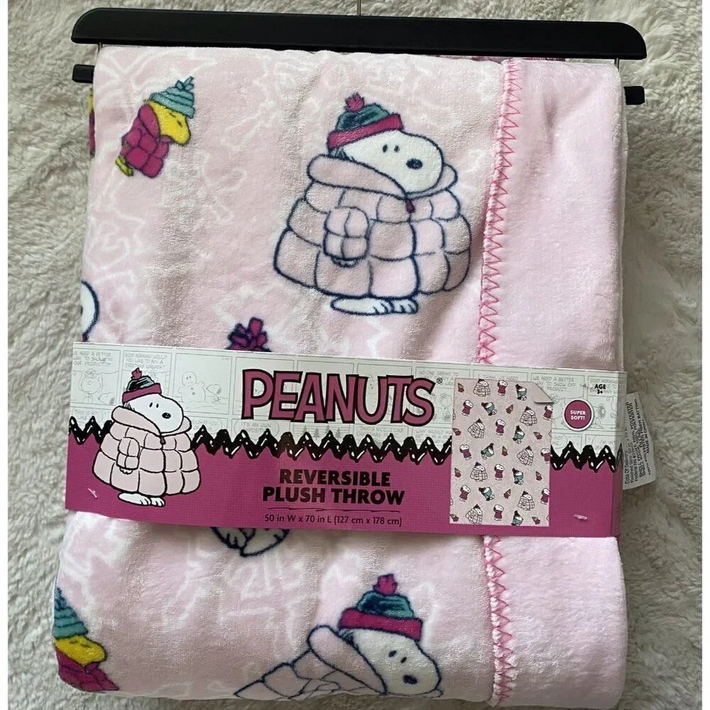 Peanuts Snoopy Woodstock Puffer Jacket Puffy Coat Throw Blanket 50‎ X 70” Pink
